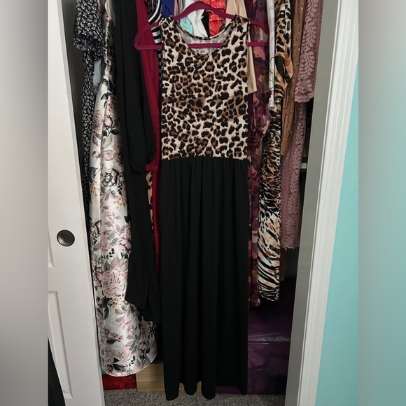 Dresses & Skirts - Black and Leopard Dress